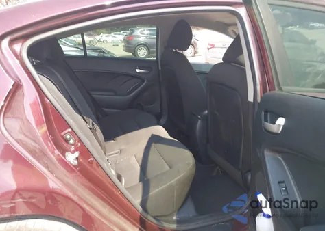 2017 Kia Forte Lx z USA, uszkodzony, nr VIN 3KPFK4A78HE140596